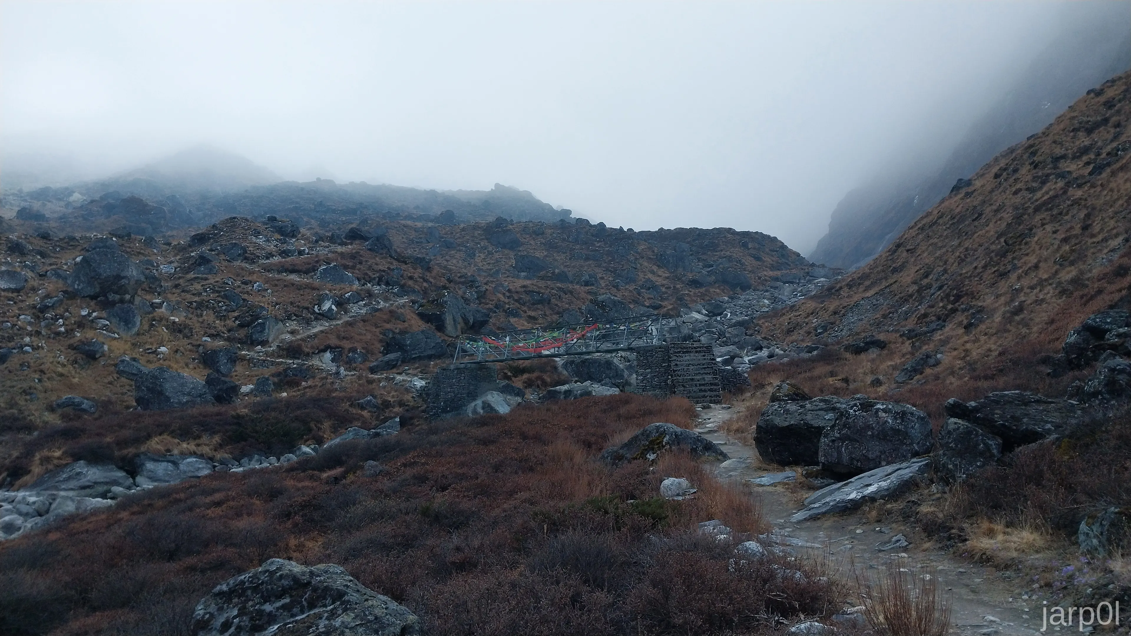 Trail becomes somewhat difficult after this; way to Dudhkunda is on the left after crossing the river